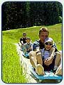 Impressionen aus den Fewo am Staffelsee in Oberbayern für den Urlaub im Hallenbad, Alpamare, in Innsbruck in Tirol, beim Beachvolleyball, Skilauf, Langlauf oder Reiten. Minigolf, Golfplätze, Bergbahnen, Fischerstechen, Fronleichnam, Rodelbahnen ergänzen die Erholung in Seehausen. Wassertreten, Radfahren, Segeln, Baden, Schwimmen gehören dazu.